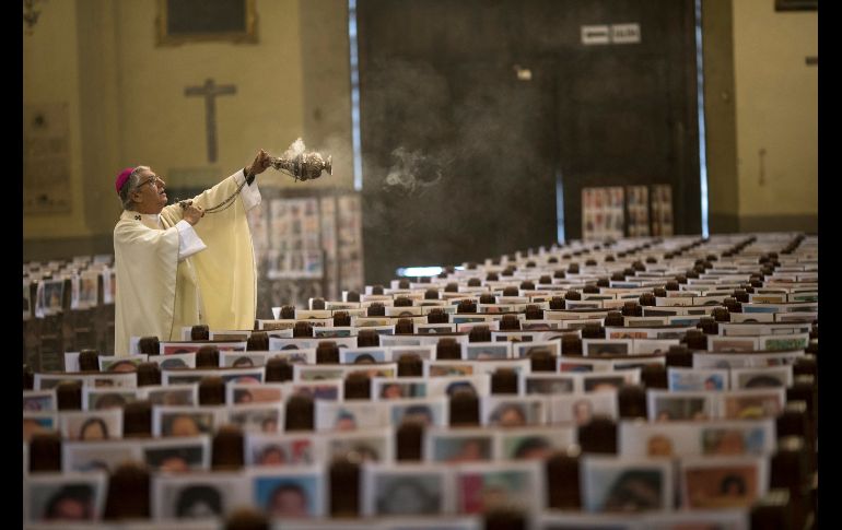 El arzobispo de Lima, Carlos Castillo, ofició la misa. AP/R. Abd
