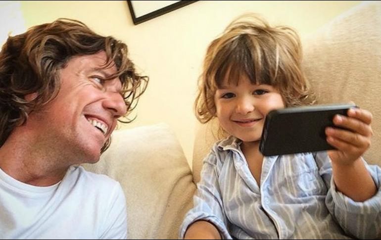 Colate afirmó que su pequeño se ha dado cuenta de la complicada relación entre él y Paulina. INSTAGRAM / colatenicolas