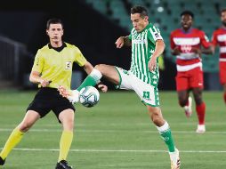 ANDRÉS GUARDADO. El mediocampista mexicano regresó a la titularidad con el equipo albiverde.  EFE