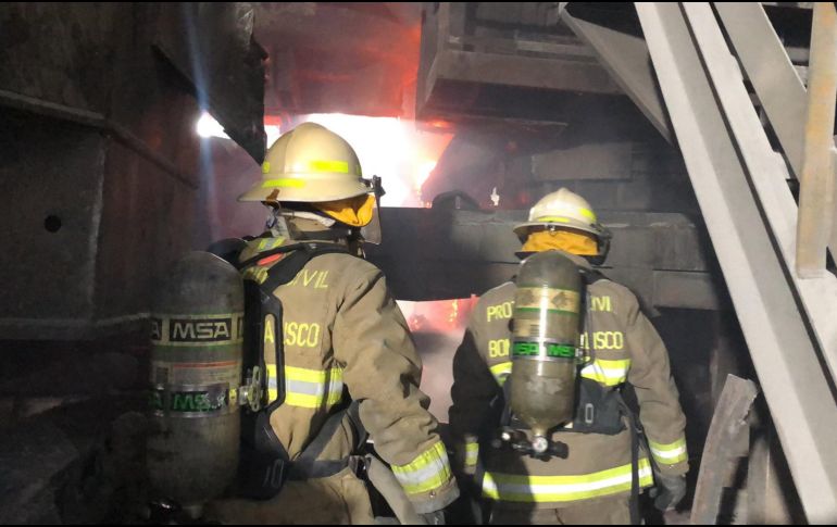 El fuego comienza por el escurrimiento de material candente en la instalación eléctrica. ESPECIAL/ PCYBGDL
