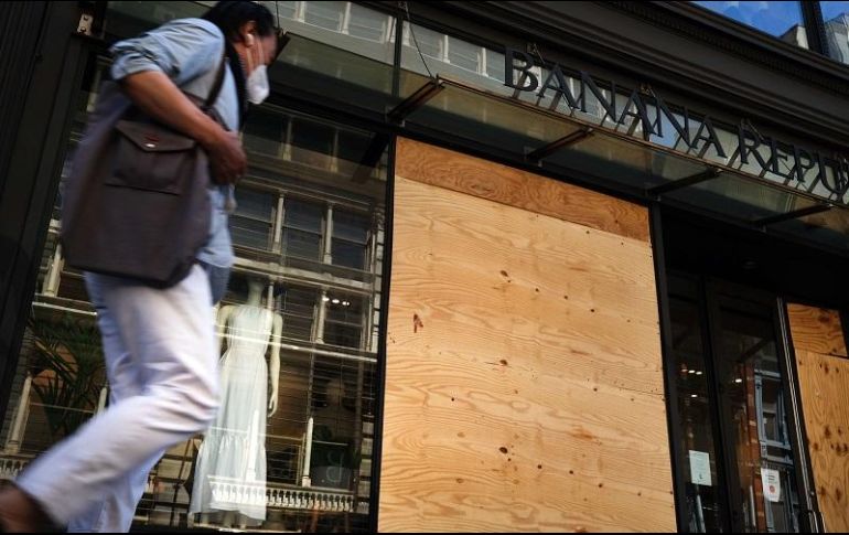 Hasta ahora, los bares y restaurantes sólo podían vender comida o bebidas a domicilio. AFP/S. Platt