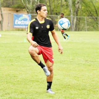 Omar Bravo se despide de Leones Negros