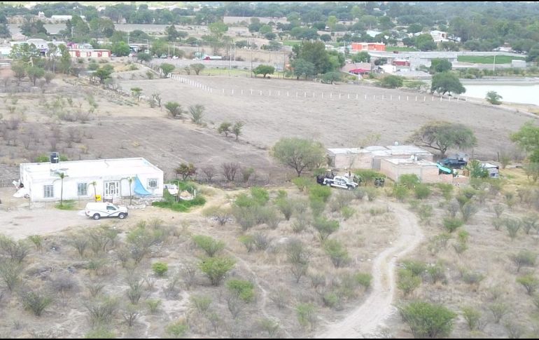 La fosa en Lagos de Moreno fue localizada en un predio en obra negra ubicado junto a la presa cercana a la población de Buena Vista. ESPECIAL