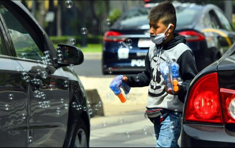 Aunque parques, jardines y espacios públicos continuarán cerrados, se permitirán las actividades comerciales. EFE/J. Núñez
