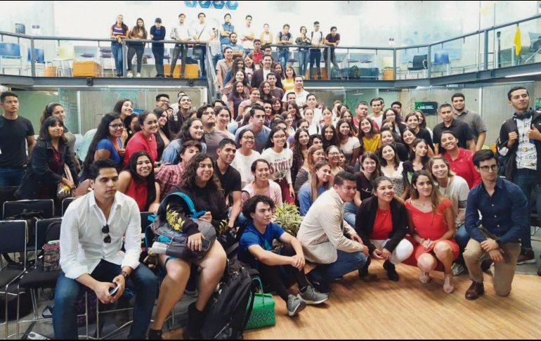 Impulso. Jóvenes estudiantes y egresados de distintas universidades de la Entidad reciben capacitación para ejecutar de mejor manera sus proyectos de emprendimiento.