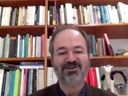 Entrevista con Juan Villoro: "No alteras la realidad con un like o dando un retuit"