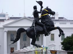 Esta decisión llega después de que, en el contexto de las protestas raciales de las últimas semanas, numerosas estatuas de personajes históricos hayan sido atacadas. EFE / EPA / M. Reynolds