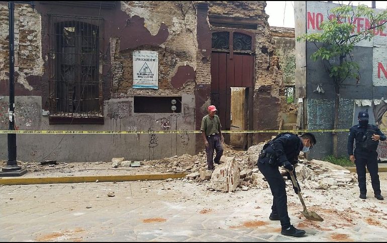 En Oaxaca se registran daños en fachadas de inmuebles. EFE / D. Ricardez