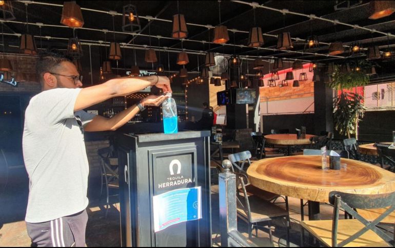 Los dueños de negocios carecen de certidumbre sobre las medidas de seguridad que se deberán de llevar a cabo para poder operar nuevamente. EL INFORMADOR/ARCHIVO