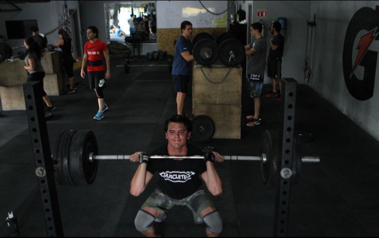 Usuarios deberán llegar al sitio con cubrebocas, pero al momento de ejercitarse podrán retirárselo. EL INFORMADOR/ARCHIVO