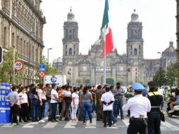 Al segundo 10 de haberse generado el sismo, la Ciudad de México ya había recibido una alerta, lo que ayudó a que la población de la capital desalojara viviendas e inmuebles para protegerse. SUN / H. García