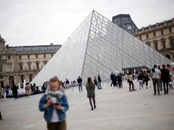 El Louvre fue visitado por 9.6 millones de personas en 2019. AP / ARCHIVO