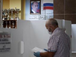 Realizar la votación en medio de una pandemia ha generado preocupaciones para la salud pública, pues Rusia aún reporta un alto número de infecciones. EFE/M. Shipenkov