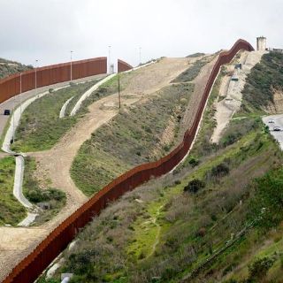 Corte de EU prohíbe desviar dos mil 500 MDD del Pentágono al muro