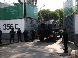 A bordo de un vehículo blindado conocido como 