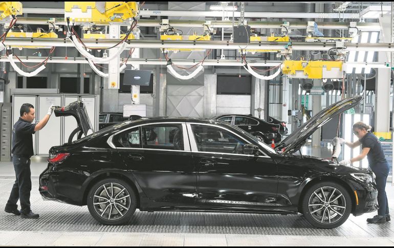 La paralización de sectores como el automotriz ha provocado una crisis severa en la economía. AFP