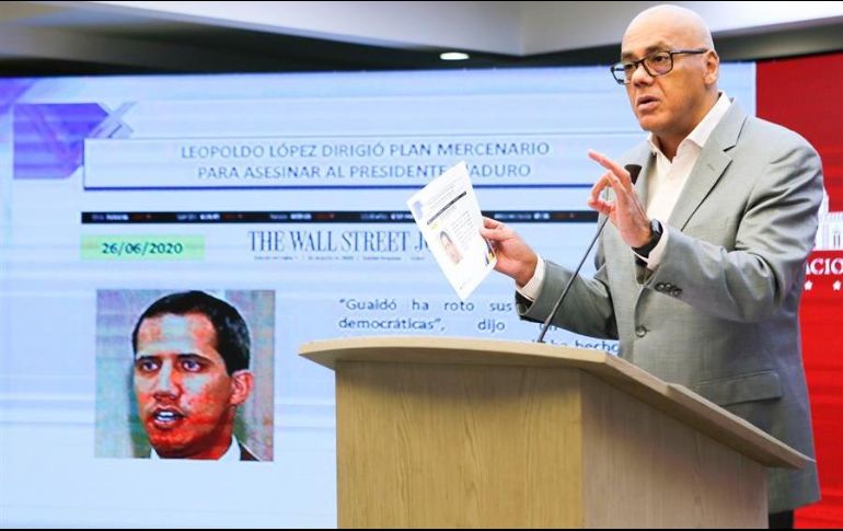 El vicepresidente de Comunicación de Venezuela, Jorge Rodríguez, ofrece un comunicado desde el Palacio de Miraflores, en Caracas. EFE/ Prensa Miraflores