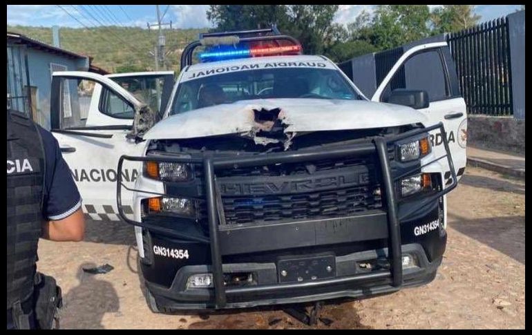 La unidad donde circulaban los elementos de la Guardia Nacional quedó severamente dañada. ESPECIAL