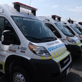 Concluye entrega de ambulancias a municipios