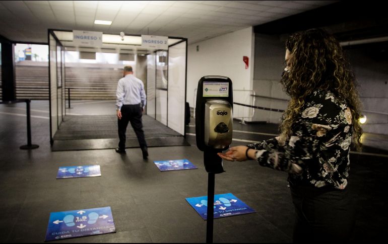 Los visitantes deberán utilizar gel antibacterial, cubrebocas y guardar distancia. EL INFORMADOR/E. Barrera