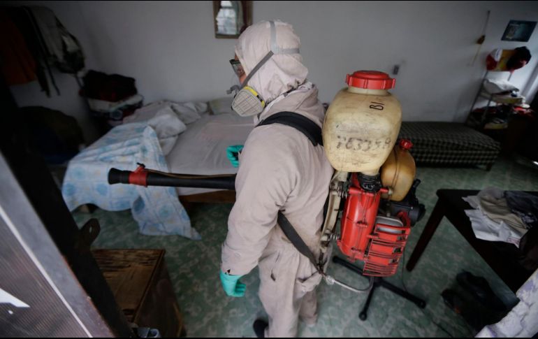 Ante la enfermedad, la Secretaría de Salud Jalisco desarrolla nuevas alternativas de fumigación y puntos de hidratación. EL INFORMADOR / ARCHIVO