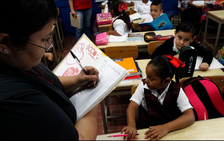 La SEJ recuerda que para adquirir la boleta y el certificado escolar, los padres de familia pueden ingresar al sitio oficial de Recrea Digital. EL INFORMADOR/ARCHIVO