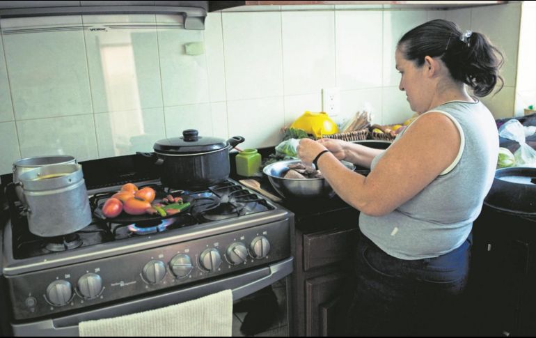 La secretaria del Trabajo afirmó que la Reforma Laboral aprobada durante esta administración logró mejorar las condiciones de las empleadas domésticas del país. EL INFORMADOR/Archivo