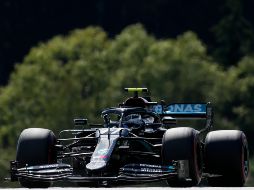 El piloto de Mercedes domina la clasificación al cubrir el circuito, en su mejor vuelta, en un minuto, dos segundos y 939 milésimas. AP / D. Bandic
