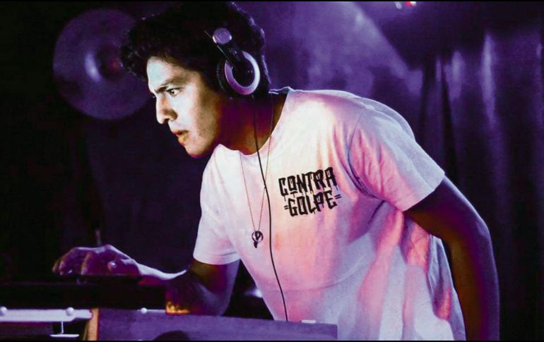 Música. Las noches en el Breton se llenan con música en vivo. ESPECIAL