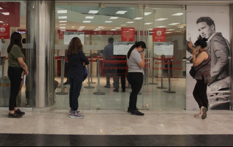 En el caso del crédito al consumo, la cartera alcanzó un monto de 991 millones de pesos, 4.3% menor con respecto al mismo mes de 2019. NTX/ARCHIVO