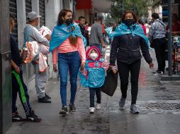 En total son 239 los científicos los que advierten que partículas pequeñas pueden infectar a las personas. Xinhua