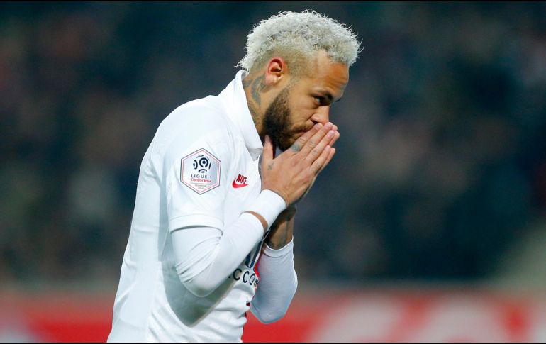 El pacto entre Neymar y la directiva del PSG habría comenzado hace algunos meses, a petición del jugador y esto lo llevaría de vuelta al balompié español. AP / ARCHIVO