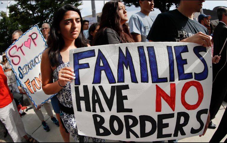 La Acción Diferida para los Llegados en la Infancia (DACA) protege de la deportación a unos 650 mil jóvenes inmigrantes. AP / ARCHIVO