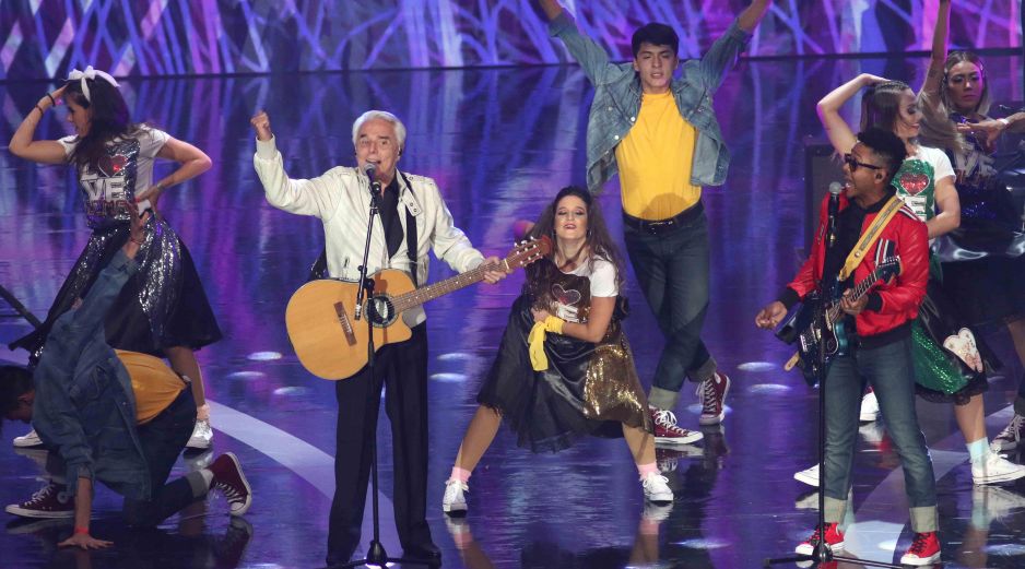 En su edición anterior, las Lunas premiaron a Carlos Rivera, Los Cojolites, el festival Vive Latino y Timbiriche. SUN / ARCHIVO