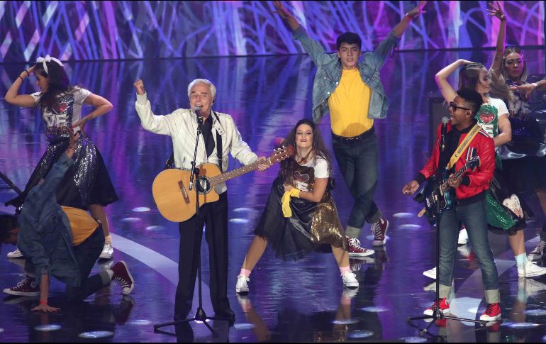 En su edición anterior, las Lunas premiaron a Carlos Rivera, Los Cojolites, el festival Vive Latino y Timbiriche. SUN / ARCHIVO