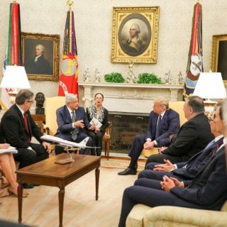 López Obrador y Trump dialogan en la Casa Blanca