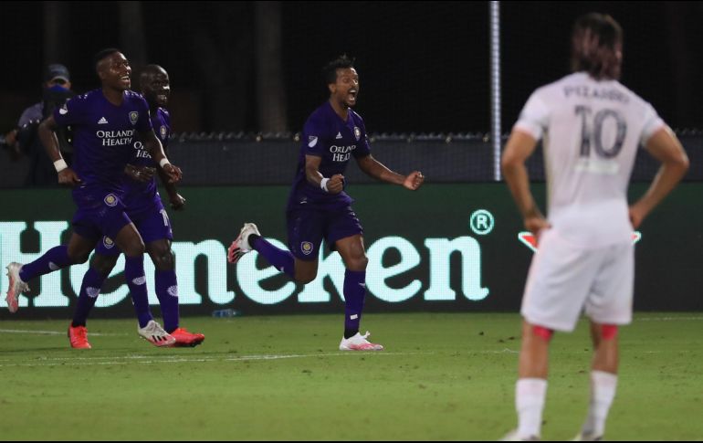 LÍDER. El extremo lusitano dio la victoria a su equipo con 1 gol y una asistencia. AFP