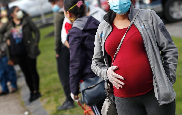 Desde el estallido de la pandemia, sólo se detectaron casos aislados de bebés infectados con el nuevo coronavirus. AP / ARCHIVO