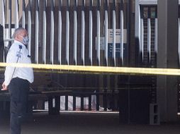 La zona permanece abierta totalmente sólo para el tráfico de vehículos, en tanto que los peatones sólo pueden cruzar por la parte Este. TWITTER/@fotornelas