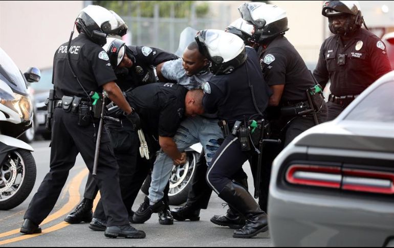 Abogados de los agentes hablaron con medios de comunicación sobre el proceso, algo que llevó al juez a tomar la decisión. EFE/ARCHIVO