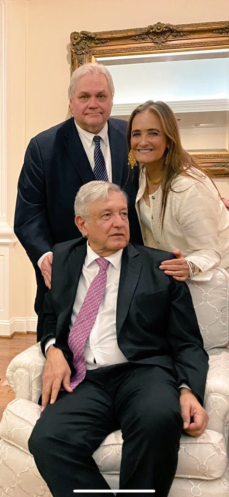 Muestran imágenes de la cena de AMLO y Trump con empresarios