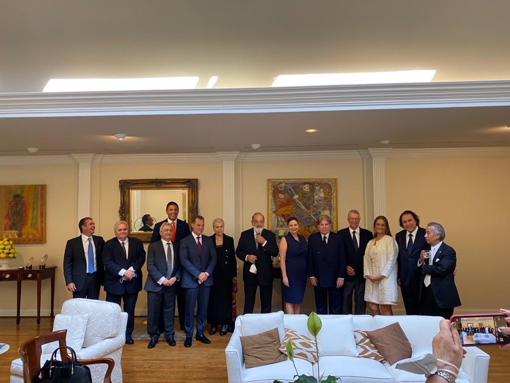 Muestran imágenes de la cena de AMLO y Trump con empresarios