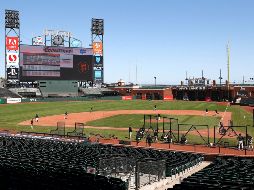 Hace una semana, los peloteros comenzaron los entrenamientos para preparar el inicio de la temporada 2020, que se disputará a partir del 23 de julio sin espectadores. EFE / J. G. Mabanglo