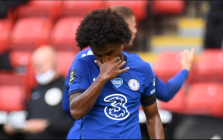 La derrota deja tocado al Chelsea, que puede perder su plaza de Liga de Campeones esta jornada si Leicester City y Manchester United ganan sus encuentros. AP / P. Powell