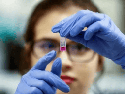 Los científicos desconocen qué nivel de inmunidad necesita una persona para prevenir su contagio, lo que hace que la posibilidad de éxito sea 