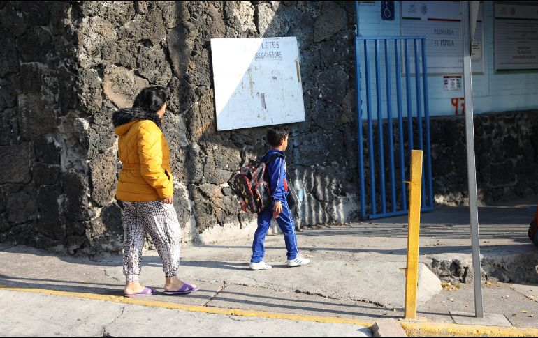 Algunas asociaciones de padres piensan seguir peleando por la aplicación del pin sobre la educación de sus hijos. EFE/ARCHIVO