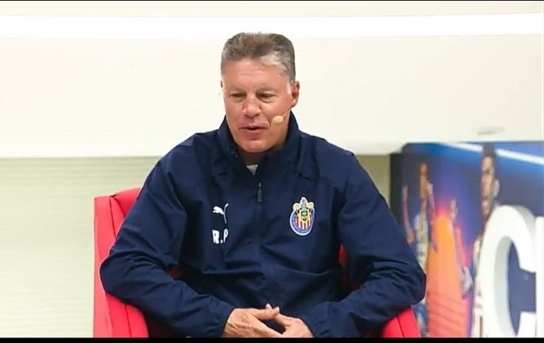 Ricardo Peláez ofreció una entrevista al staff del Club Deportivo Guadalajara en su canal de Chivas TV. ESPECIAL / chivastv