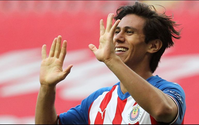 José Juan dijo a Chivas que en este momento no se enfoca en la ganancia económica, sino en una mejora en lo deportivo.  AFP / ARCHIVO