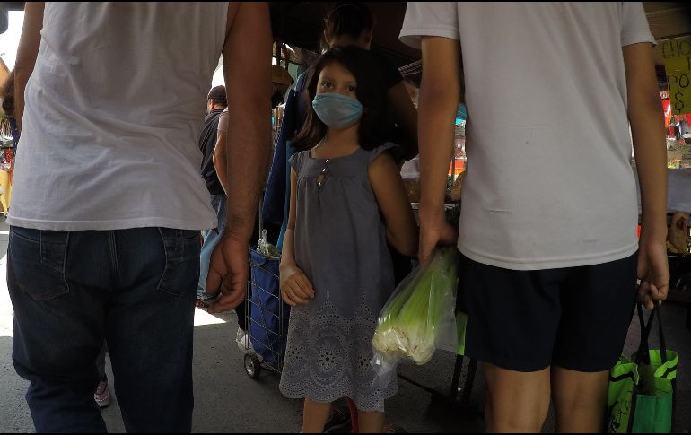 El Presidente, pese a admitir rebrotes, llama de nuevo a salir a la calle y confiar en la reapertura para recuperar la actividad en la economía, sobre todo la informal. EL INFORMADOR / A. Camacho