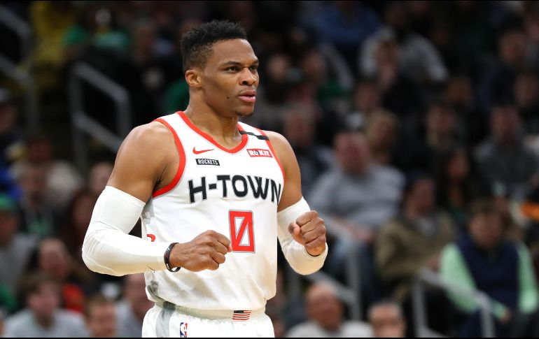 El base, de 31 años y nueve veces All-Star, espera poder llegar a tiempo de jugar el final de temporada de la NBA, que arranca el 30 de julio en el complejo deportivo de Disney World. AFP / ARCHIVO